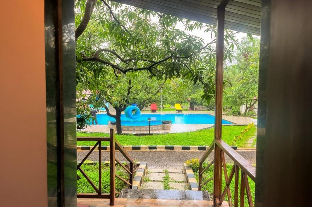 Mangozzz Magical World Ξενοδοχείο Panvel Εξωτερικό φωτογραφία